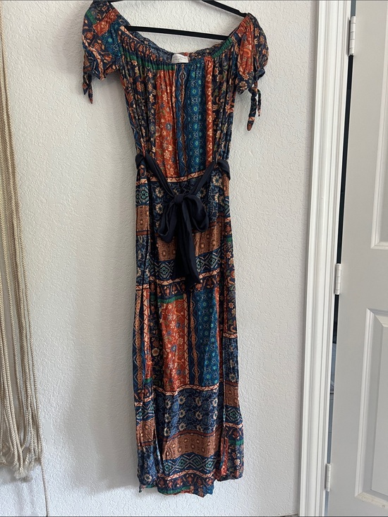 Dress Forum Dresses & Skirts - Dress Forum Printed Off-Shoulder Maxi Dress in Navy & Rust